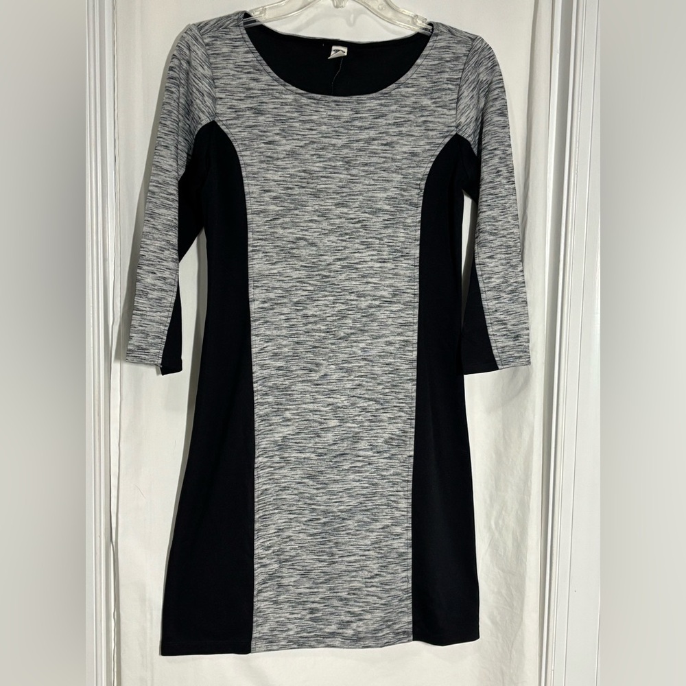 Old Navy Black and Gray 3/4 Sleeve Dress S/P